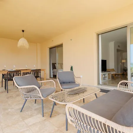 Modern And Luxurious With Sea Views In Benahavis Apartment *
