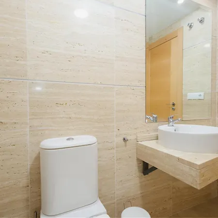 Apartment Modern And Luxurious With Sea Views In Benahavis