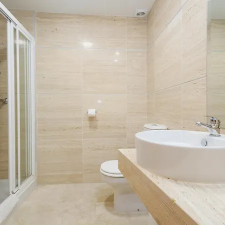 Apartment Modern And Luxurious With Sea Views In Benahavis Estepona