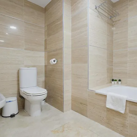 Modern And Luxurious With Sea Views In Benahavis Apartament Estepona