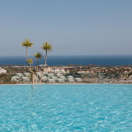 Modern And Luxurious With Sea Views In Benahavis Apartament Estepona