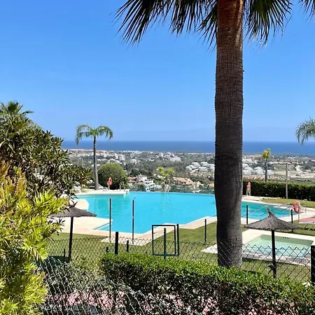 Modern And Luxurious With Sea Views In Benahavis *