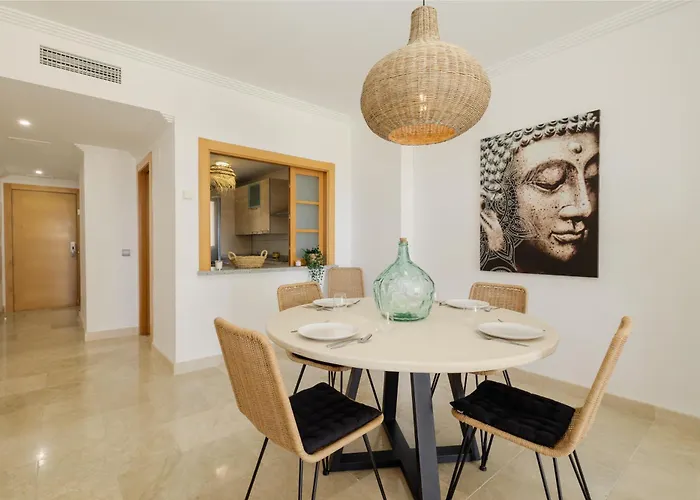 Modern And Luxurious With Sea Views In Benahavis Estepona