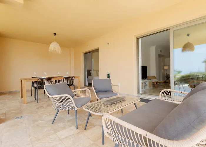 Modern And Luxurious With Sea Views In Benahavis Apartment *