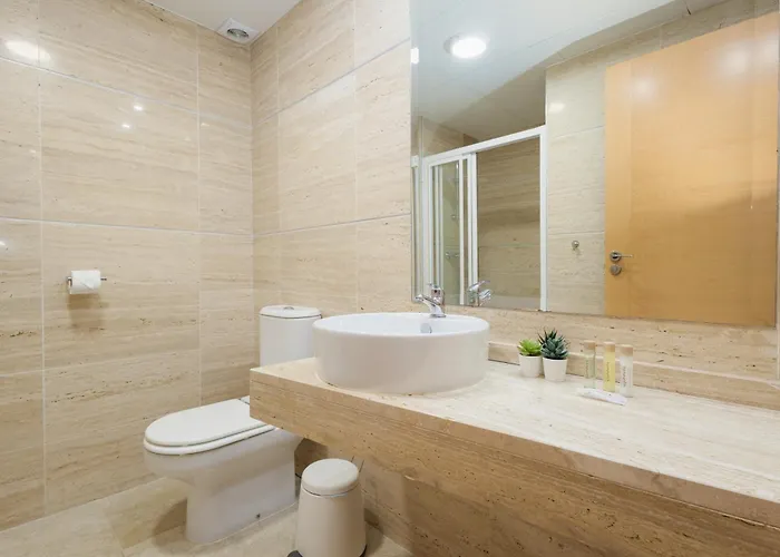 Modern And Luxurious With Sea Views In Benahavis Estepona