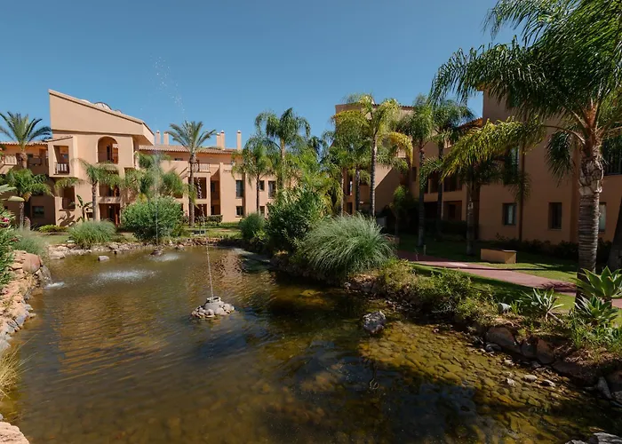 Modern And Luxurious With Sea Views In Benahavis Estepona